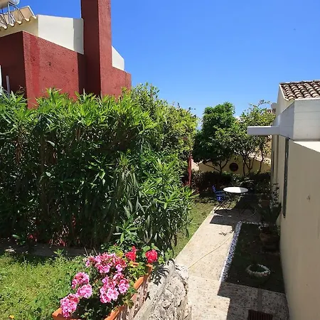 Olgas Beach Villas * Barbati